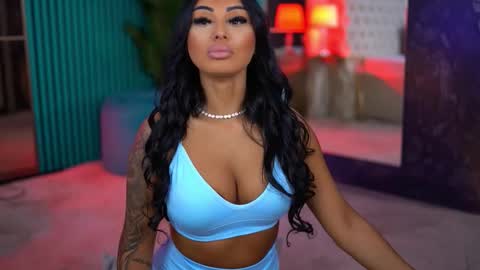 arabellaposh online show from November 4, 6:40 am