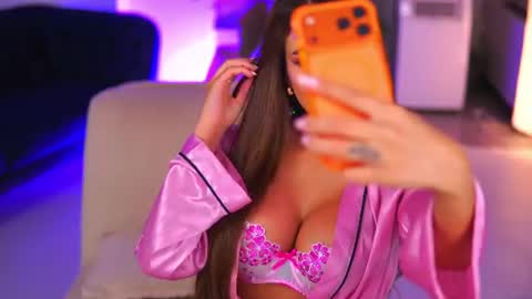 IsaBella online show from June 29, 8:19 pm