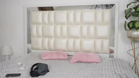   online show from September 11, 5:30 am