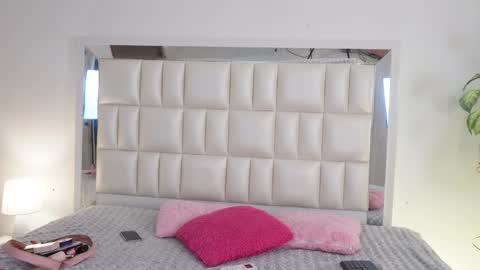   online show from February 8, 4:36 am