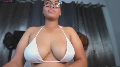 aranxacrawford online show from May 29, 9:24 pm