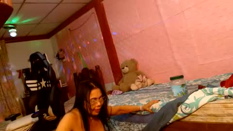 Aranza online show from June 15, 10:48 am
