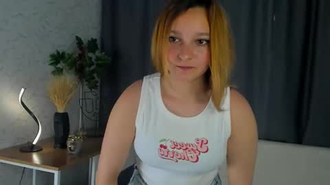 Snapshot of ardellfraker chatting on October 11, 4:17 am Amy online show from October 11, 4:17 am