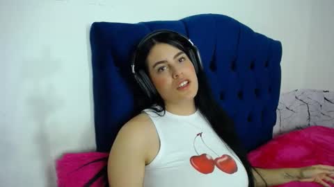 Snapshot of ari_coohachelaa chatting on September 17, 5:38 am ARIANNA online show from September 17, 5:38 am