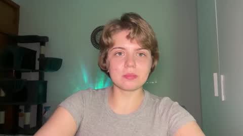 ari_crystal online show from March 3, 5:08 pm