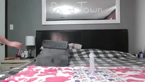 Snapshot of aria__marie chatting on December 12, 4:53 pm Aria Marie online show from December 12, 4:53 pm