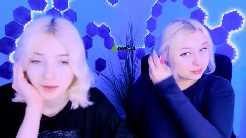 aria_blaze_ online show from March 17, 9:57 am