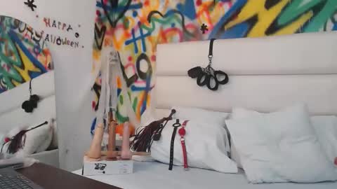 aria online show from October 17, 1:36 pm