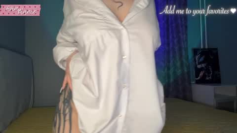 ariablance online show from April 25, 1:41 pm