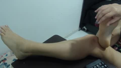 ...Ariana... online show from December 9, 5:19 pm