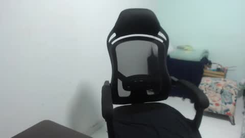 ...Ariana... online show from February 4, 5:38 pm