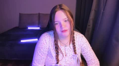 Snapshot of arialane_ chatting on September 22, 6:06 pm Aria online show from September 22, 6:06 pm
