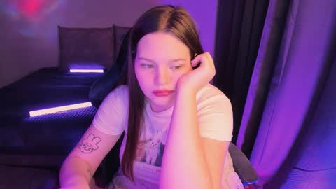 Snapshot of arialane_ chatting on October 4, 6:45 pm Aria online show from October 4, 6:45 pm