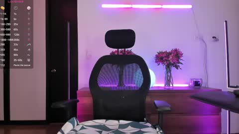DaniAri - dimension X at night NY time online show from June 8, 1:34 pm