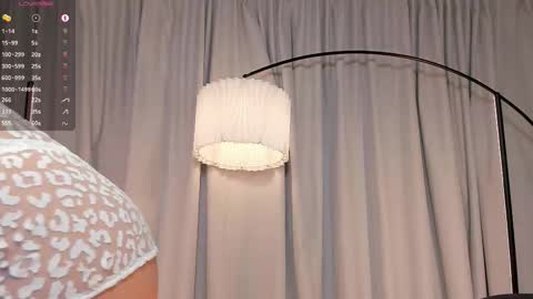 DaniAri - dimension X at night NY time online show from October 12, 4:59 am