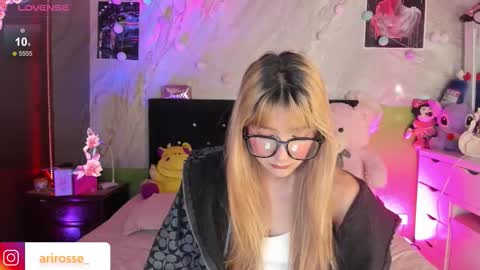 Snapshot of ariana_rosse__ chatting on October 30, 9:44 am Ariana  online show from October 30, 9:44 am