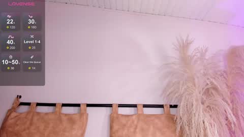 Snapshot of ariana_rosse__ chatting on January 25, 1:14 pm Ariana  online show from January 25, 1:14 pm