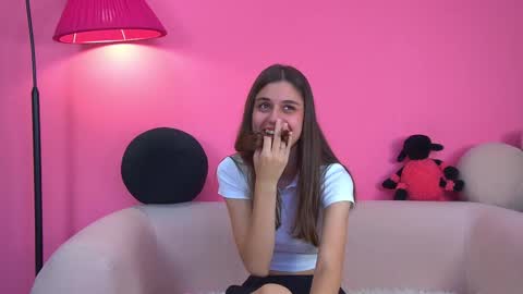 Snapshot of arianaallens chatting on October 7, 2:32 pm Ariana online show from October 7, 2:32 pm