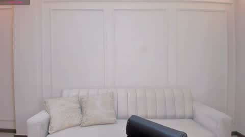 Ariana Bell online show from March 24, 2:17 am