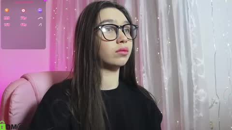 Snapshot of arianahot777 chatting on February 5, 9:29 pm arianahot777 online show from February 5, 9:29 pm