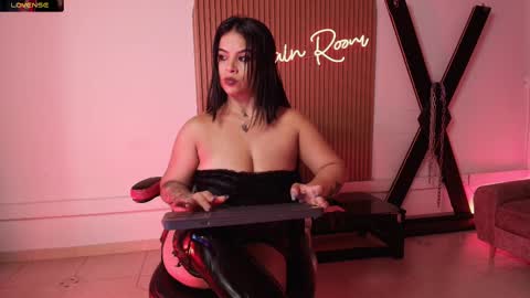 Snapshot of arianna__smith_ chatting on February 10, 7:28 pm Arianna online show from February 10, 7:28 pm
