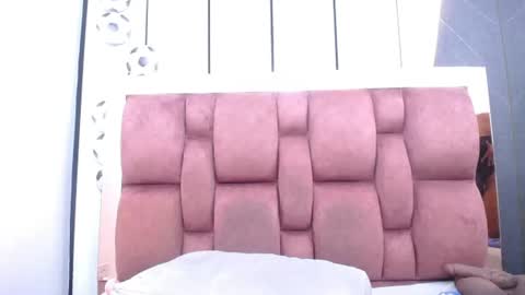 arianna pearl online show from July 3, 5:13 am