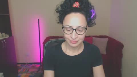Snapshot of arianna_tifany chatting on February 23, 6:29 pm Arianna online show from February 23, 6:29 pm