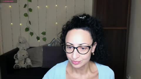 Snapshot of arianna_tifany chatting on January 2, 12:24 pm Arianna online show from January 2, 12:24 pm