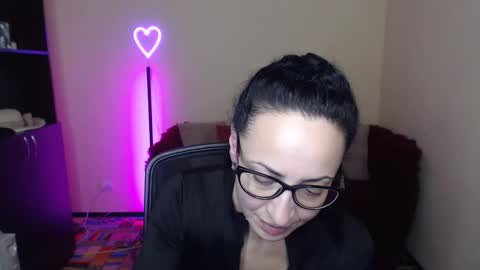 Snapshot of arianna_tifany chatting on February 8, 6:55 pm Arianna online show from February 8, 6:55 pm