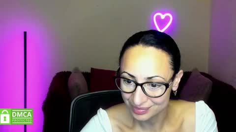 Snapshot of arianna_tifany chatting on October 2, 5:40 pm Arianna online show from October 2, 5:40 pm