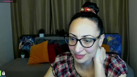 Snapshot of arianna_tifany chatting on February 6, 12:26 pm Arianna online show from February 6, 12:26 pm