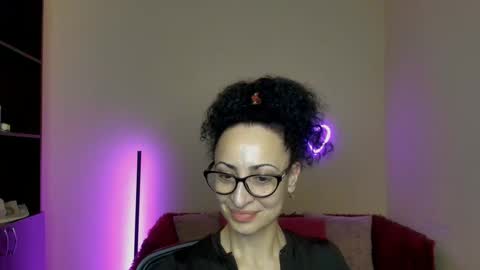 Snapshot of arianna_tifany chatting on February 27, 6:42 pm Arianna online show from February 27, 6:42 pm