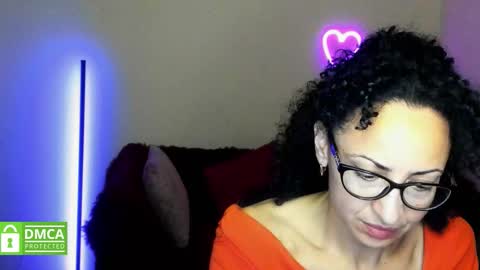 Snapshot of arianna_tifany chatting on September 29, 5:40 pm Arianna online show from September 29, 5:40 pm