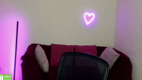 Snapshot of arianna_tifany chatting on September 24, 6:40 pm Arianna online show from September 24, 6:40 pm