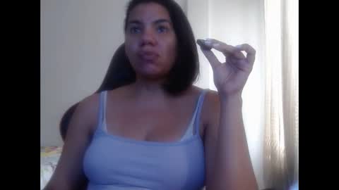 Snapshot of ariannaloovel chatting on January 2, 3:51 pm ariannaloovel online show from January 2, 3:51 pm