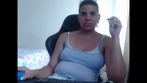 Snapshot of ariannaloovel chatting on January 13, 5:44 pm ariannaloovel online show from January 13, 5:44 pm