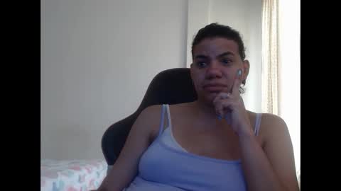 Snapshot of ariannaloovel chatting on January 25, 2:41 pm ariannaloovel online show from January 25, 2:41 pm