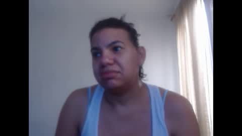 Snapshot of ariannaloovel chatting on January 4, 2:25 pm ariannaloovel online show from January 4, 2:25 pm