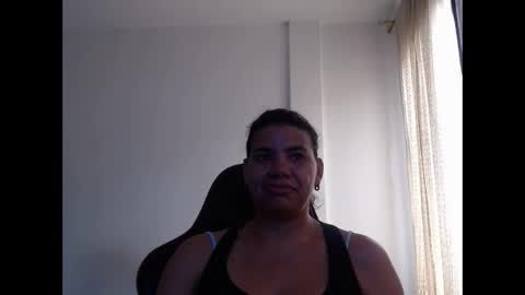 Snapshot of ariannaloovel chatting on February 14, 6:40 pm ariannaloovel online show from February 14, 6:40 pm