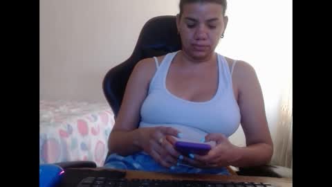 Snapshot of ariannaloovel chatting on January 23, 4:16 pm ariannaloovel online show from January 23, 4:16 pm
