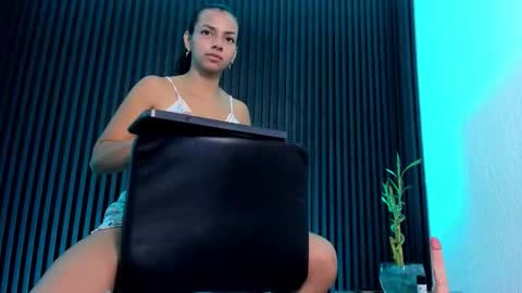 arianoova online show from December 4, 12:18 pm