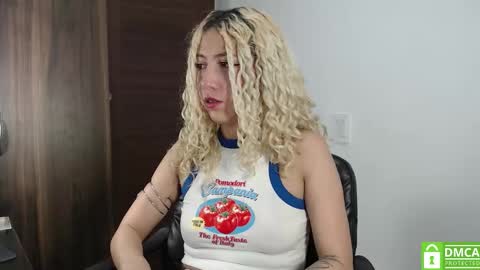 Ari Bunnie  online show from March 3, 4:07 am