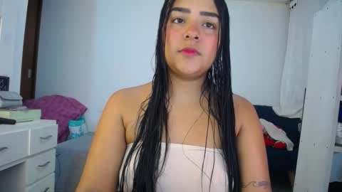 Snapshot of ariel_princess02 chatting on September 19, 2:10 am daniella online show from September 19, 2:10 am