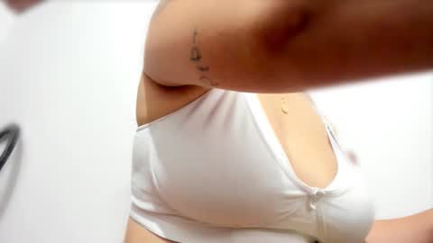 Stephany  online show from March 3, 2:39 am