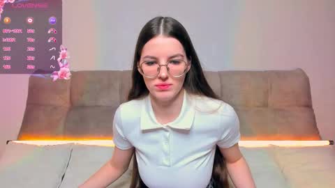 Snapshot of ariellateska chatting on October 21, 2:15 am Ariella online show from October 21, 2:15 am