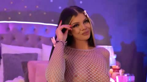 Ariell online show from January 9, 6:01 pm