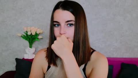 Snapshot of arielstonks_lovee chatting on September 19, 5:06 am arielstonks_lovee online show from September 19, 5:06 am