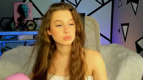 Snapshot of arielsykes chatting on October 8, 6:56 pm arielsykes online show from October 8, 6:56 pm