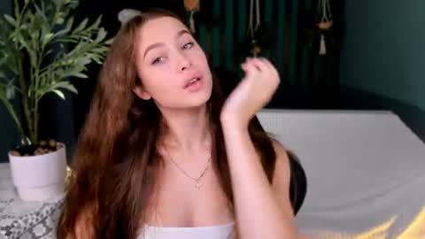 arielsykes online show from June 29, 5:58 am