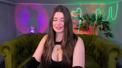 Ari online show from February 6, 2:37 pm